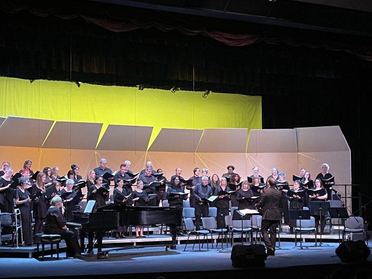 Merced College Community Chorus Fall 2023 Concert- LET IT SNOW ...